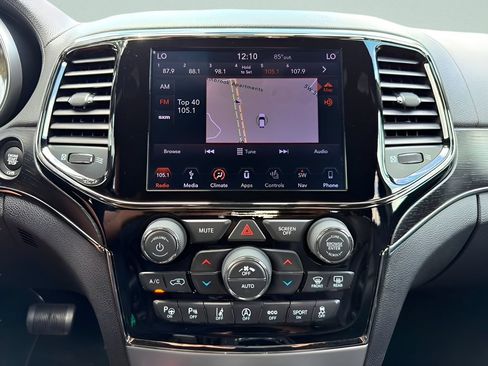 Used 2019 Jeep Grand Cherokee High Altitude RWD image 17