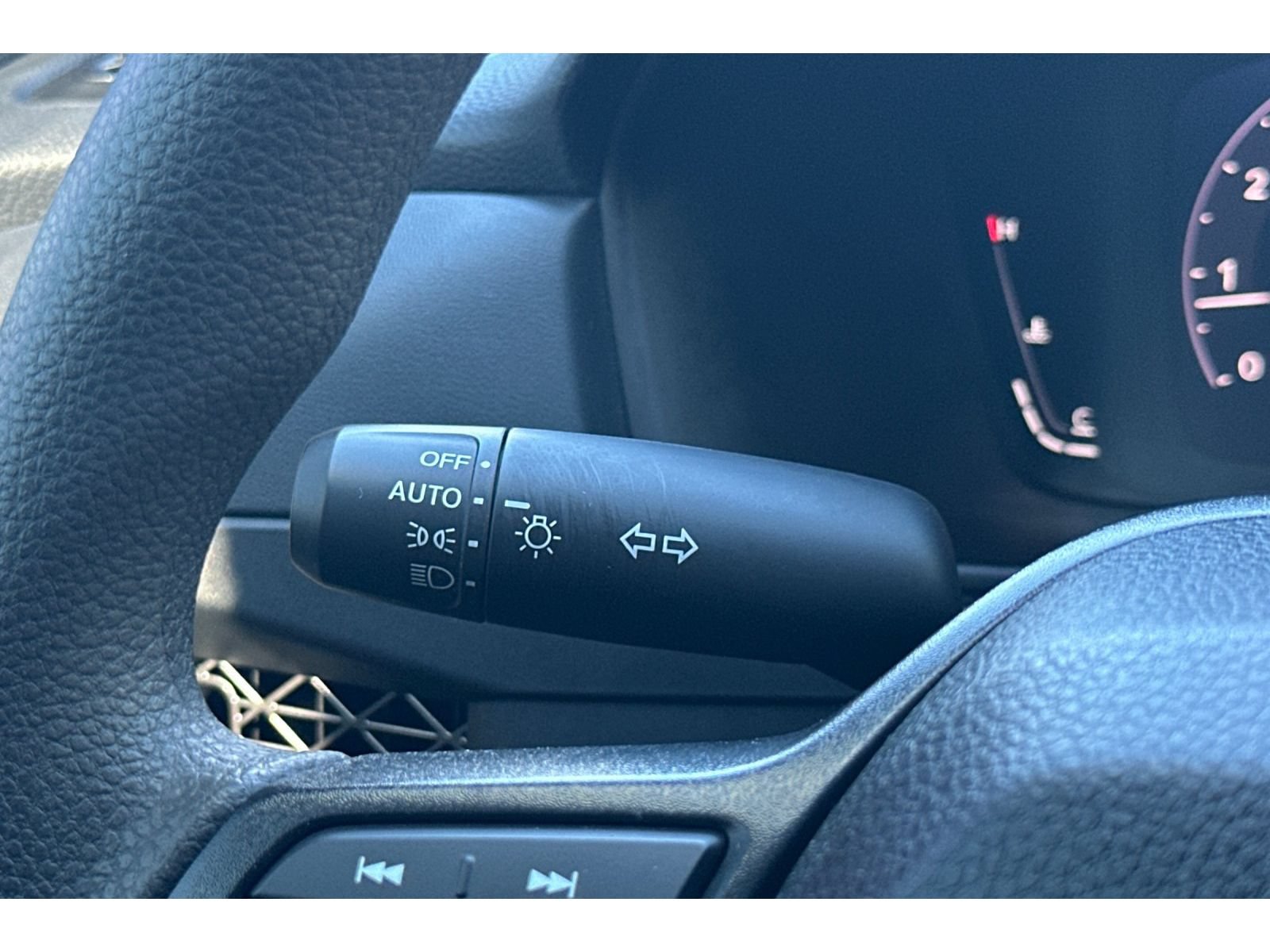 Used 2025 Honda Accord SE image 32