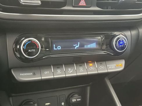 Used 2022 Hyundai Kona Limited FWD image 20