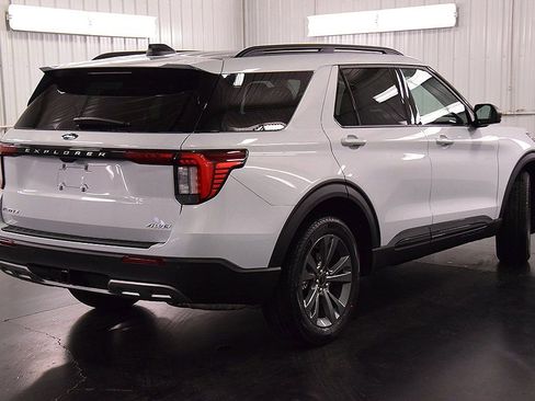 New 2026 Ford Explorer Active w/ Active Comfort Package AWD/4WD image 7