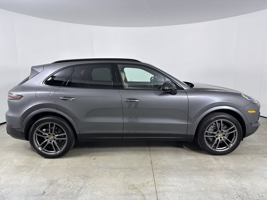 Certified 2023 Porsche Cayenne AWD/4WD image 8