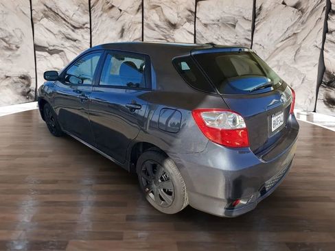 Used 2011 Toyota Matrix image 4