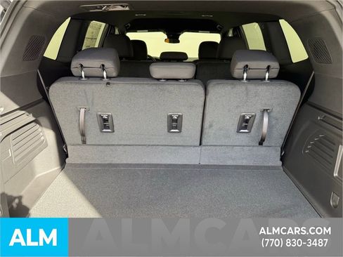 Used 2025 GMC Acadia Elevation image 36