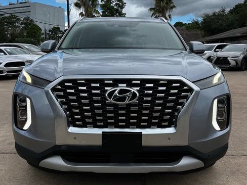 Used 2020 Hyundai Palisade SEL w/ Premium Package FWD image 2