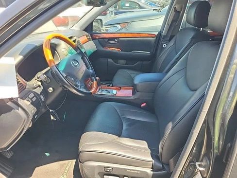 Used 2004 Lexus LS 430 RWD image 6