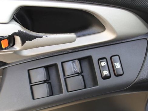 Used 2009 Pontiac Vibe Base w/ Sun And Sound Package image 14