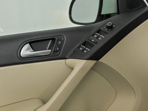 Used 2017 Volkswagen Tiguan Wolfsburg Edition image 15