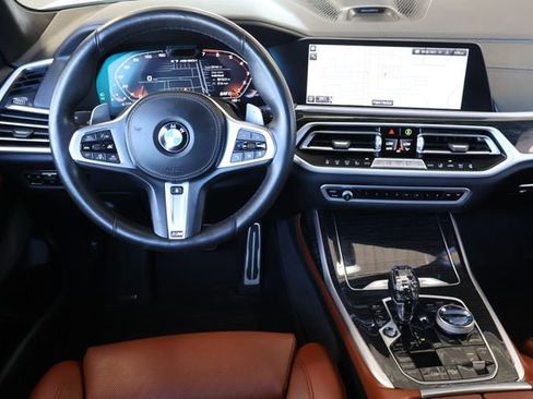 Used 2022 BMW X7 M50i AWD/4WD image 18