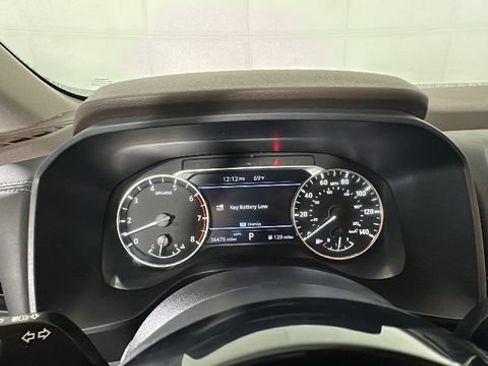 Used 2023 Nissan Rogue SV AWD/4WD image 17