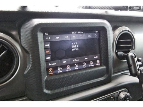 Used 2022 Jeep Wrangler Unlimited Sport AWD/4WD image 19