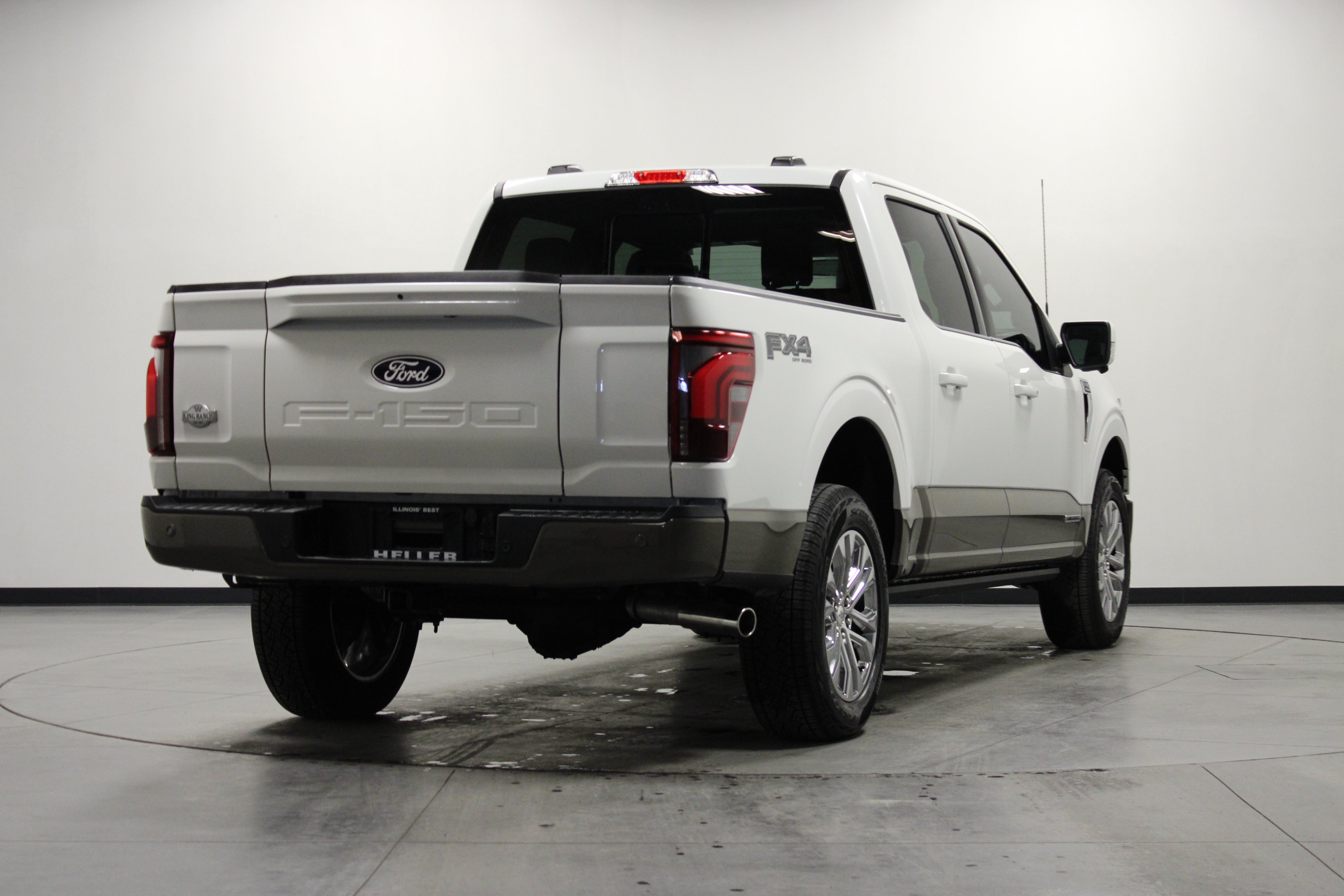 Used 2025 Ford F150 King Ranch w/ FX4 Off-Road Package AWD/4WD image 4
