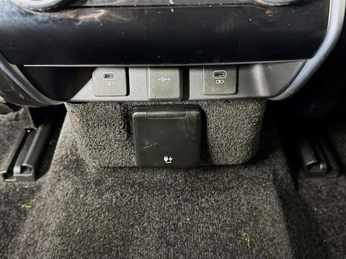 Used 2025 Land Rover Range Rover Autobiography image 28