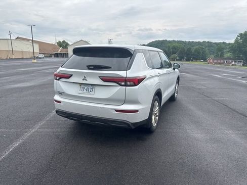 Used 2022 Mitsubishi Outlander ES FWD image 33