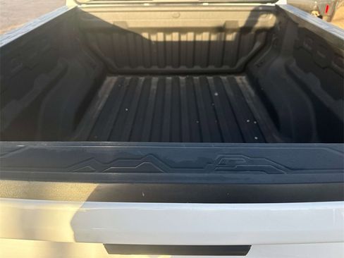 Used 2023 Chevrolet Colorado W/T image 25