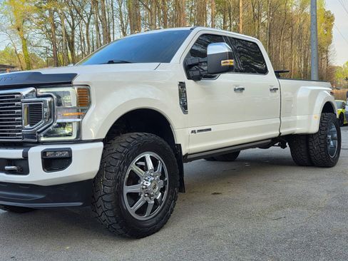 Used 2022 Ford F350 Platinum image 3