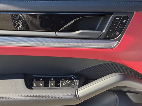 New 2026 Porsche Cayenne Coupe image 7