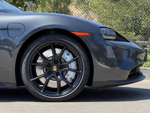 Certified 2022 Porsche Taycan GTS AWD/4WD image 12