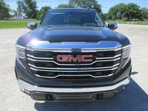 New 2026 GMC Sierra 1500 SLT w/ SLT Premium Package AWD/4WD image 13