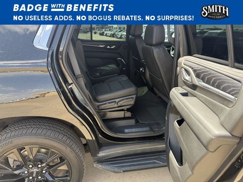 Used 2023 GMC Yukon Denali AWD/4WD image 16