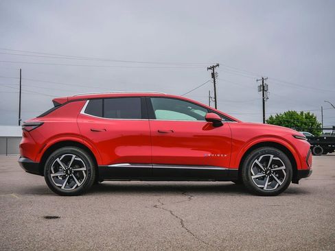 New 2024 Chevrolet Equinox EV LT image 14