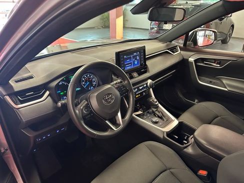 Certified 2022 Toyota RAV4 SE w/ Convenience Package AWD/4WD image 11