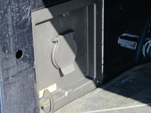 Certified 2022 Ford F150 XLT w/ Equipment Group 302A High image 12