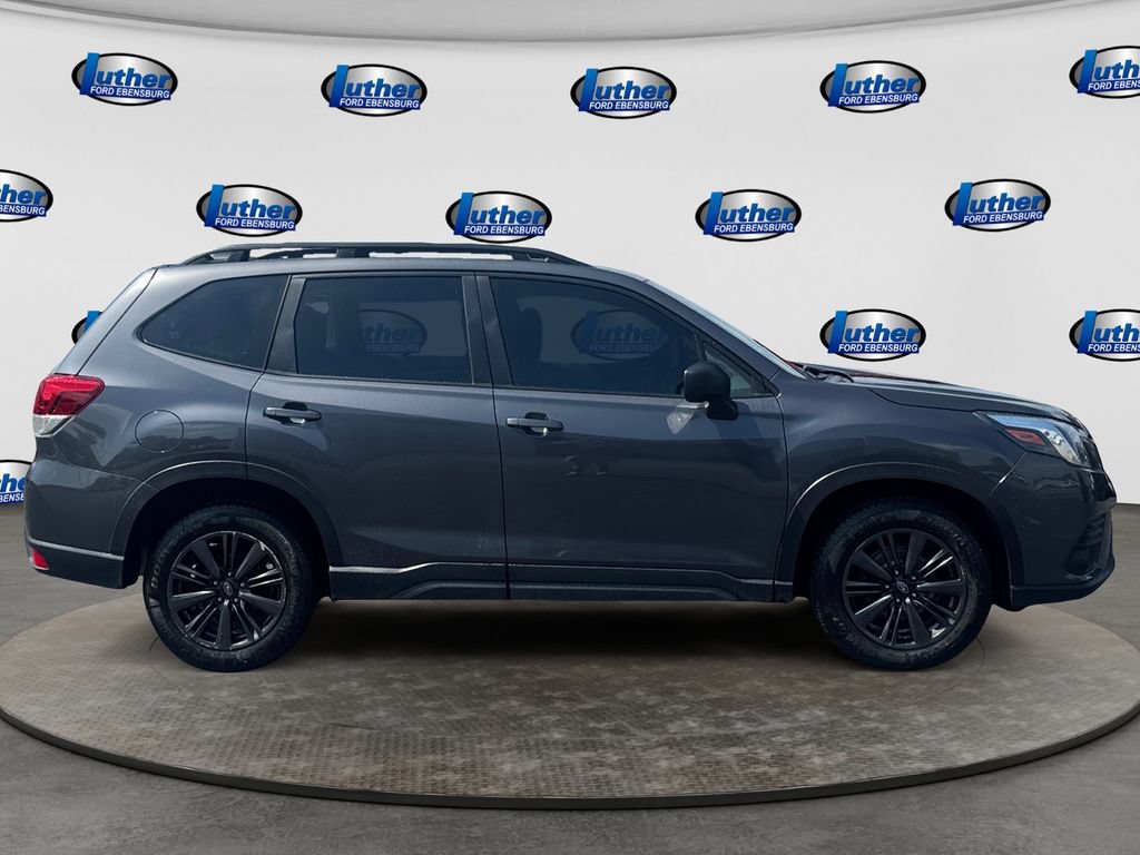 Used 2022 Subaru Forester AWD/4WD image 6