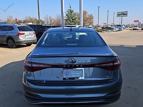 New 2026 Volkswagen Jetta SE FWD image 6