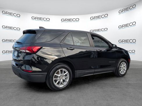 Used 2022 Chevrolet Equinox LS w/ LS Convenience Package FWD image 7