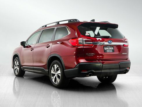Used 2025 Subaru Ascent Premium image 3