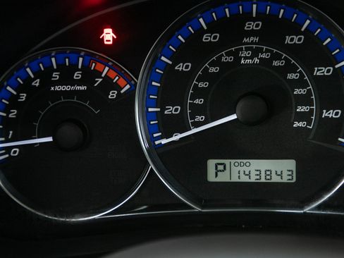 Used 2011 Subaru Forester 2.5X Premium w/ All-Weather Pkg AWD/4WD image 27