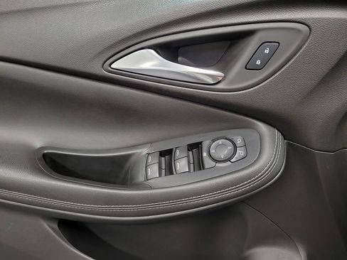 Used 2024 Buick Encore GX Preferred FWD image 19