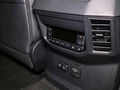 Used 2023 Toyota Sequoia Platinum image 24