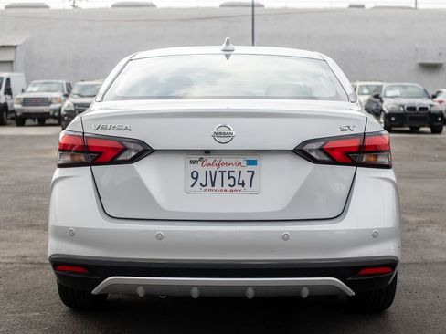 Used 2021 Nissan Versa SV image 16