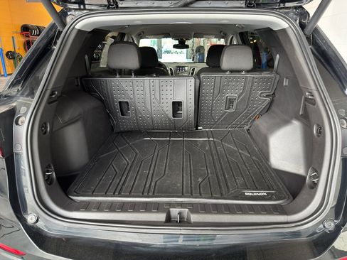Used 2024 Chevrolet Equinox LT w/ LPO, Floor Liner Package FWD image 16