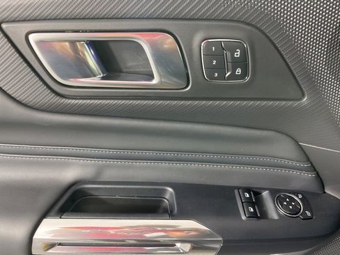 Used 2025 Ford Mustang GT Premium image 27