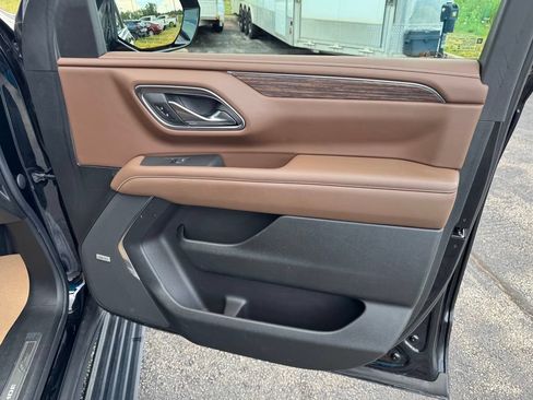 Used 2022 Chevrolet Tahoe High Country w/ LPO, Illumination Package AWD/4WD image 20
