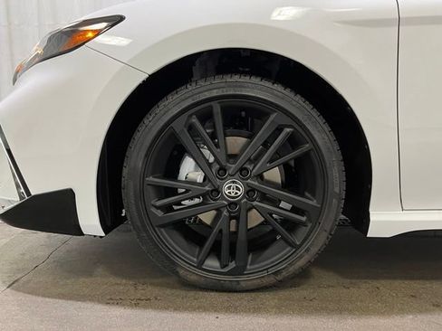 New 2026 Toyota Camry Hybrid AWD/4WD image 23
