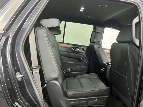Used 2025 GMC Yukon Denali image 28