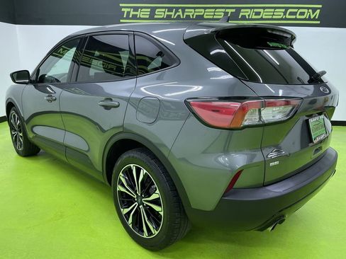 Used 2021 Ford Escape SE w/ SE Sport Appearance Package image 7