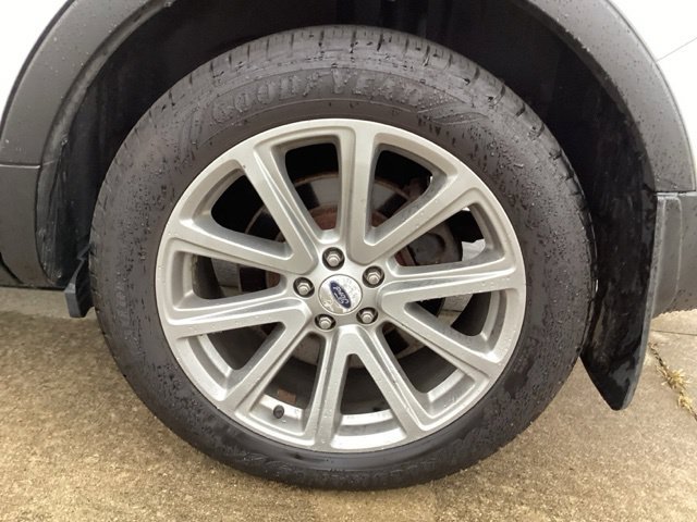 Used 2017 Ford Explorer Limited w/ Equipment Group 301A FWD image 7