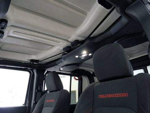 Used 2020 Jeep Gladiator Rubicon AWD/4WD image 33