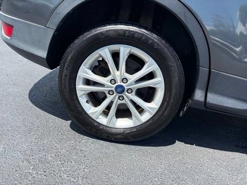 Used 2017 Ford Escape SE w/ Equipment Group 201A FWD image 7