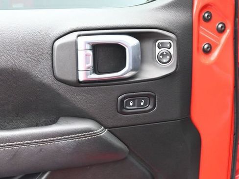 Used 2023 Jeep Wrangler Unlimited Sahara w/ Cold Weather Group AWD/4WD image 17
