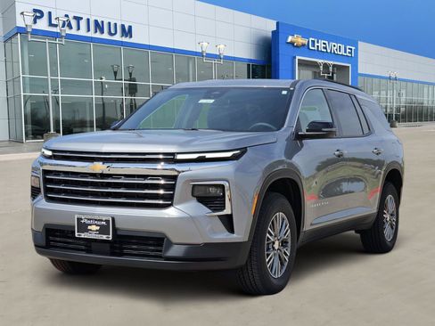 New 2027 Chevrolet Traverse LT FWD image 2