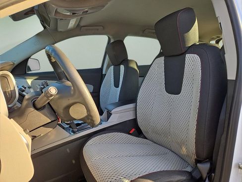 Used 2014 Chevrolet Equinox LS image 17