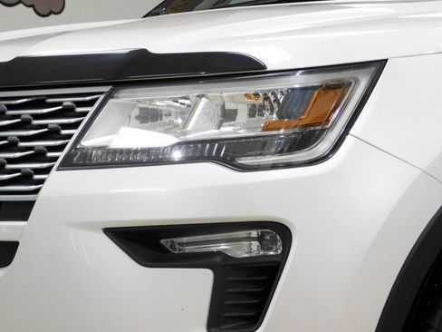 Used 2019 Ford Explorer Platinum image 16