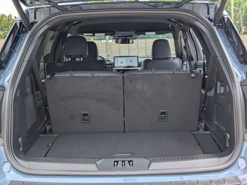 Used 2025 Ford Explorer ST AWD/4WD image 29