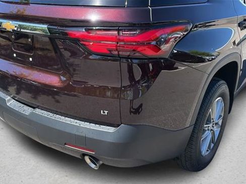 Used 2023 Chevrolet Traverse LT FWD image 34