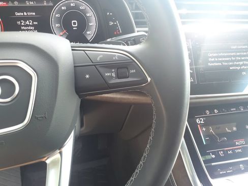 Used 2025 Audi Q8 Prestige AWD/4WD image 27